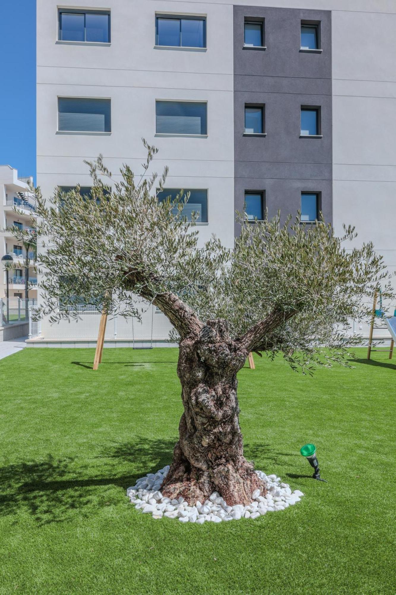 Luxury 2 Bedroom Apartment By Coeli Holidays ロス・アルカサレス エクステリア 写真